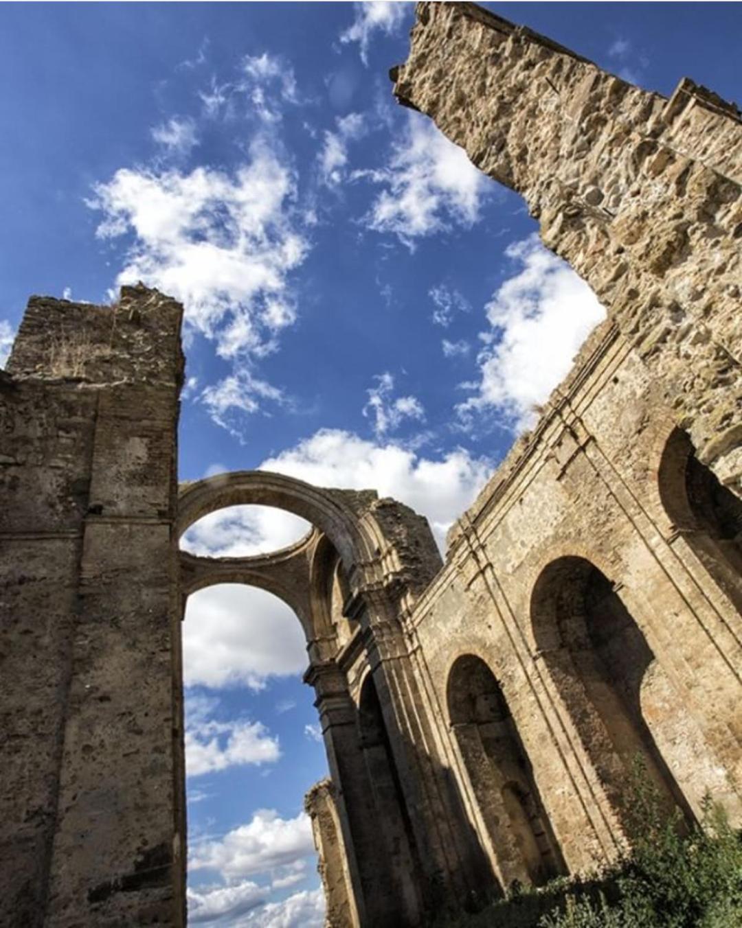 Vacanza Alla Chiesa Diruta Grottole Exterior foto